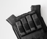 Detailaufnahme der Bmotion Gewichtsweste mit eingelegten Gewichtselementen – robust und funktional.