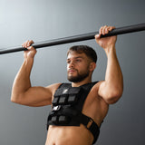Athlet trägt bmotion Gewichtsweste 10kg beim Calisthenics Pull-ups Klimmzug-Training